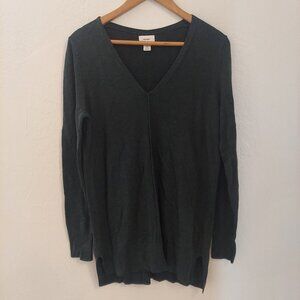 Old Navy V-Neck Sweater